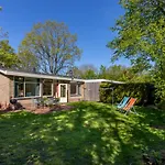 Beautiful Bungalow With Garden