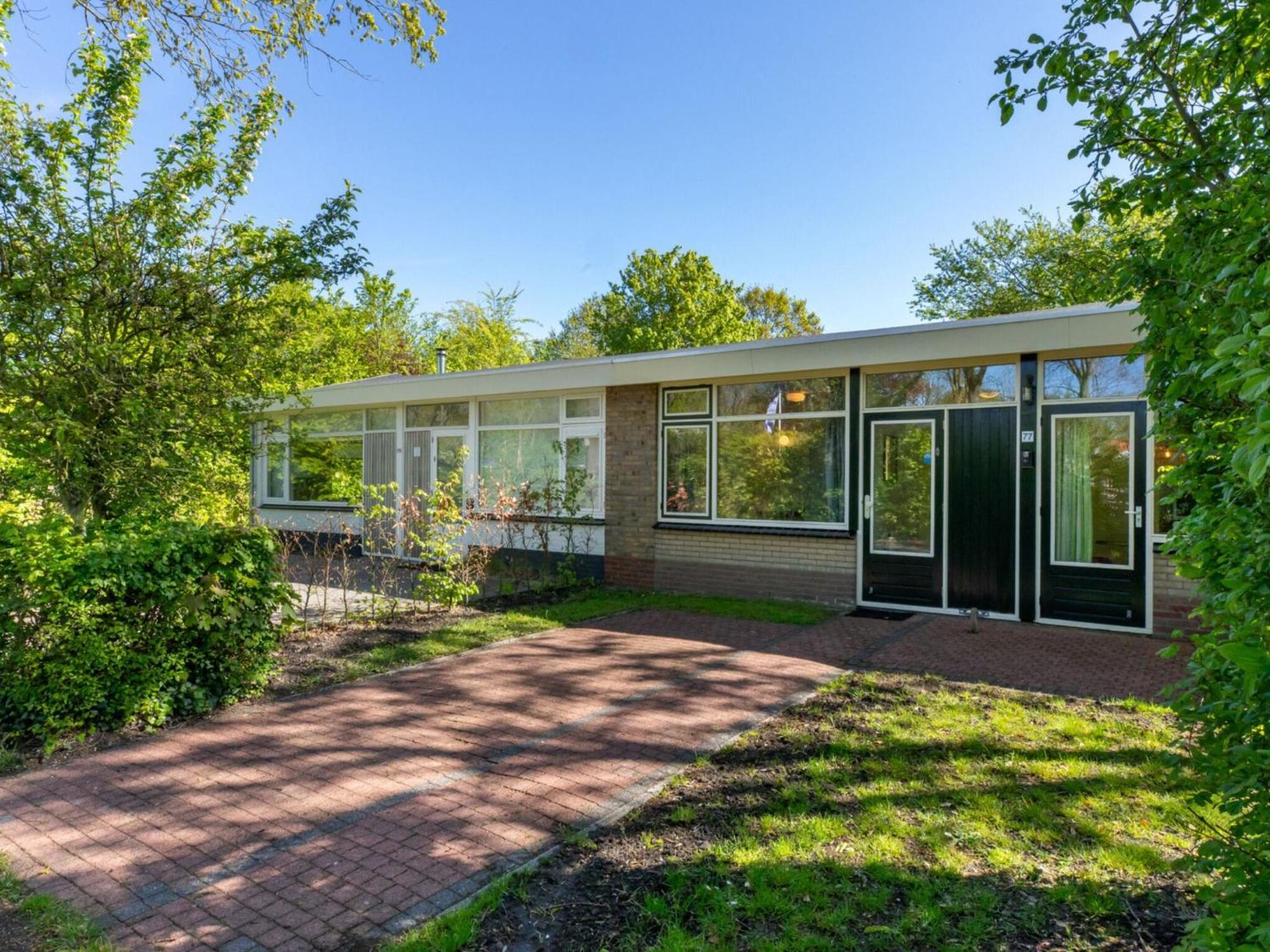 Vakantiehuis Beautiful With Garden Oostkapelle